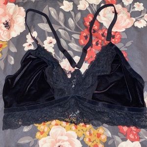 Gilligan &O’Malley Black Bralette ✨final price✨